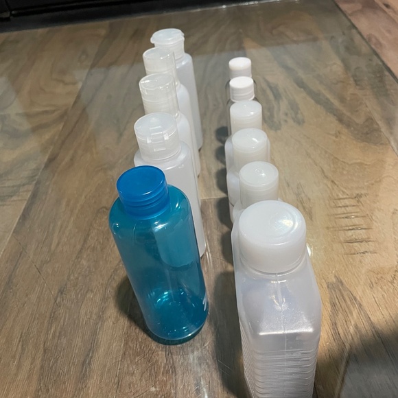 New 11-Piece Mixed Set Travel Toiletry Bottles - Picture 9 of 9